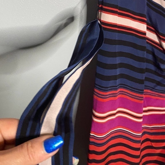 𝅺joie 100% Silk Dress NWT Size Small - Picture 6 of 9